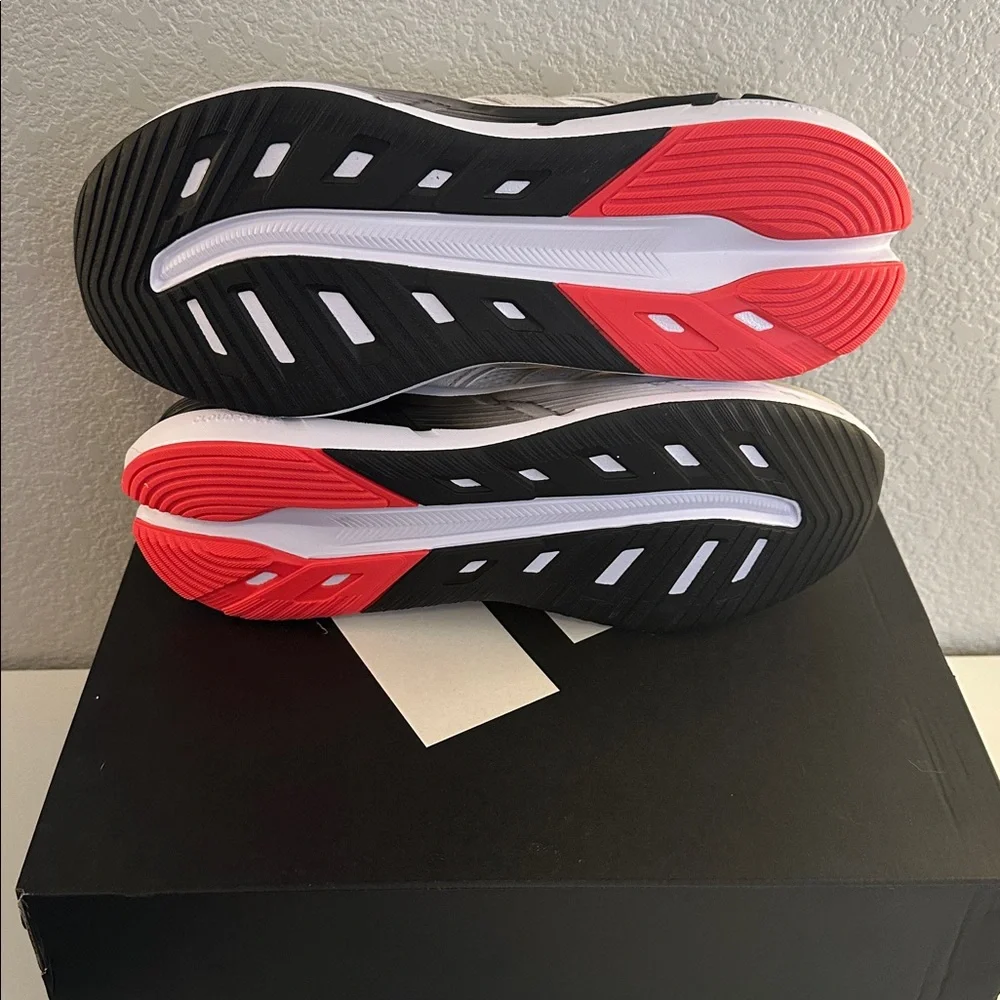 Adidas Astrastar White Black Orange JQ4479‎ Men's Sneakers Size 9.5 New in Box!